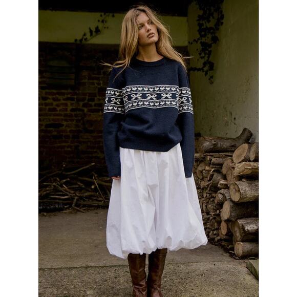 Namirta Knitted Sweater In Peacoat With Fairisle Bow - Picture 1 of 4